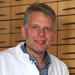 Dr. Jörg Rudolf